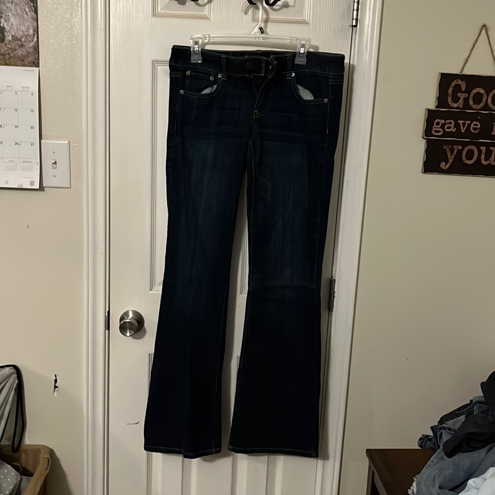 American Eagle bootcut jeans. Like new. No rips or tears size 10 L